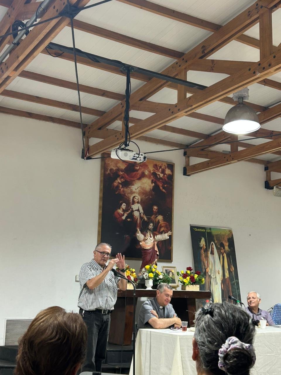 Primer concejo con el nuevo párroco